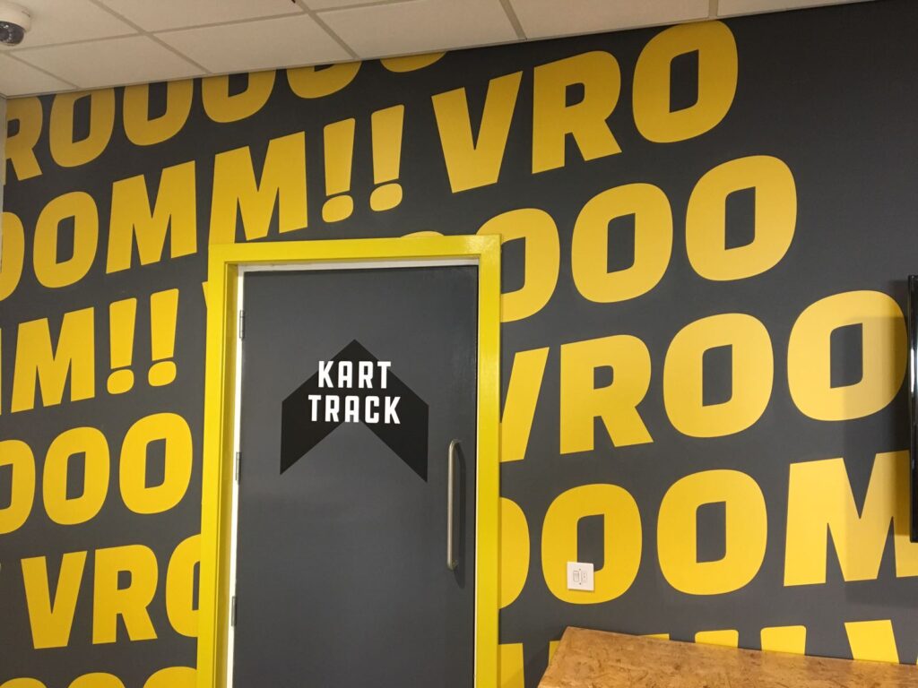 Metamark najtańsza folia polimerowa z kanalikiem do reklam
